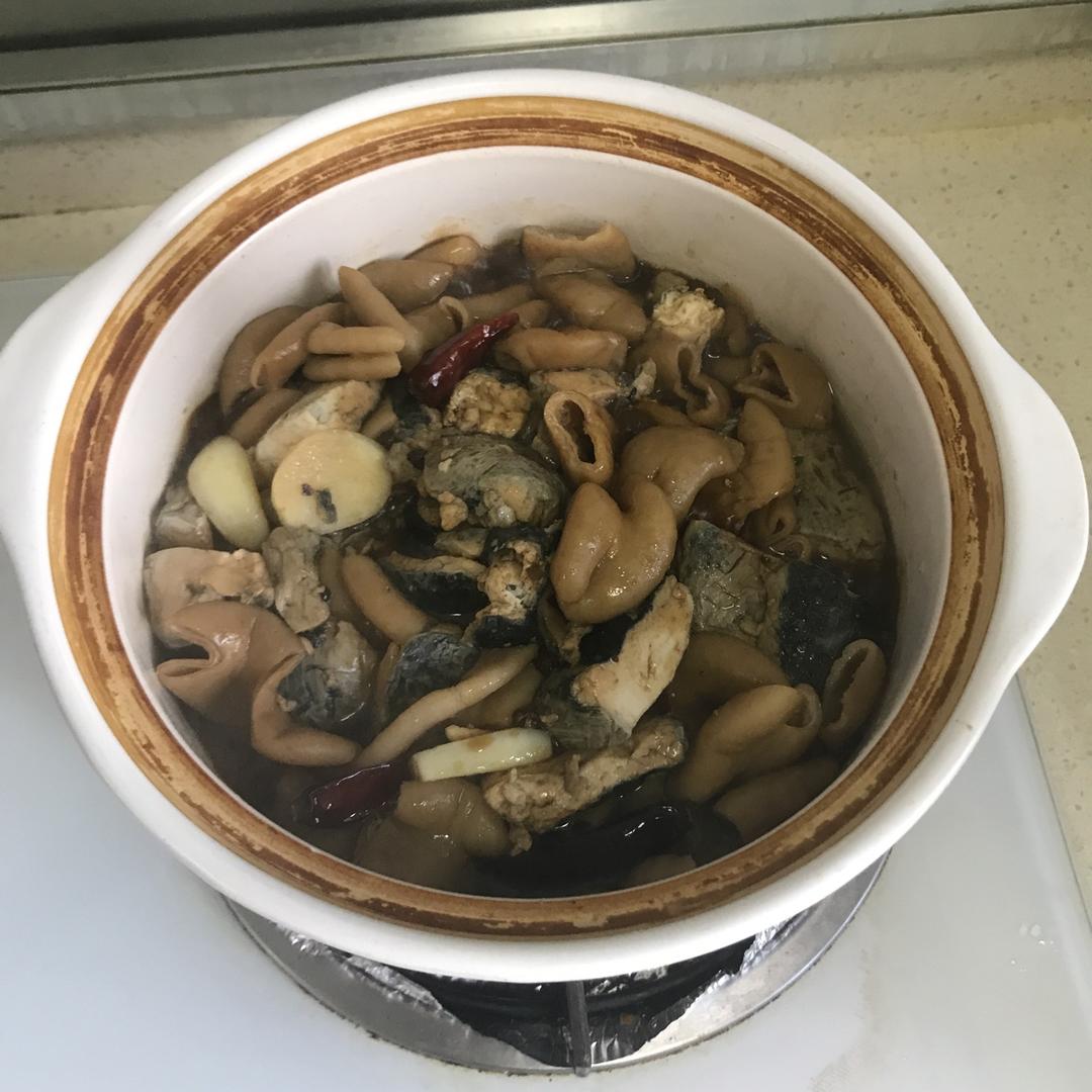臭豆腐大肠煲（双臭）