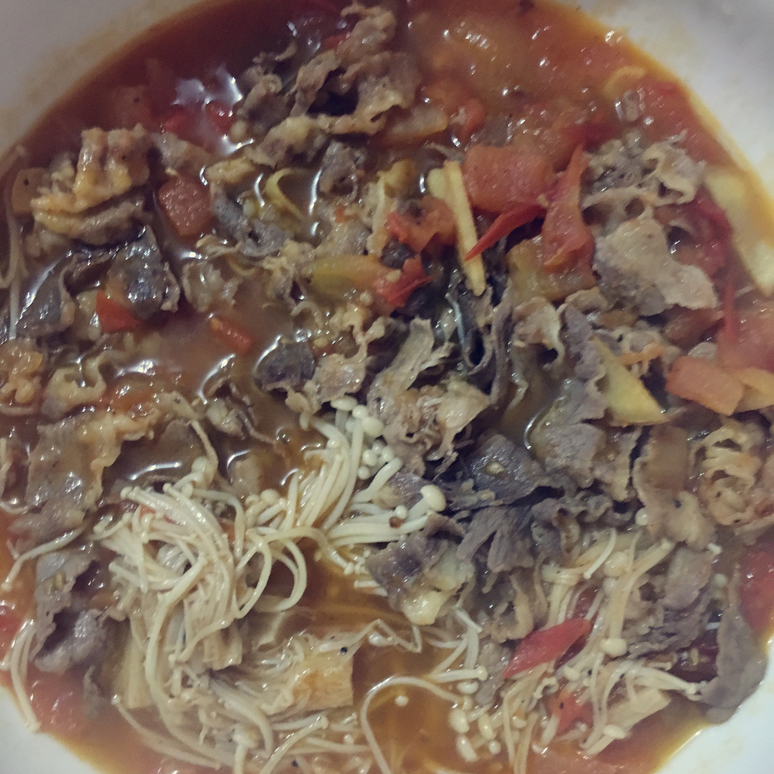 金针菇肥牛番茄锅