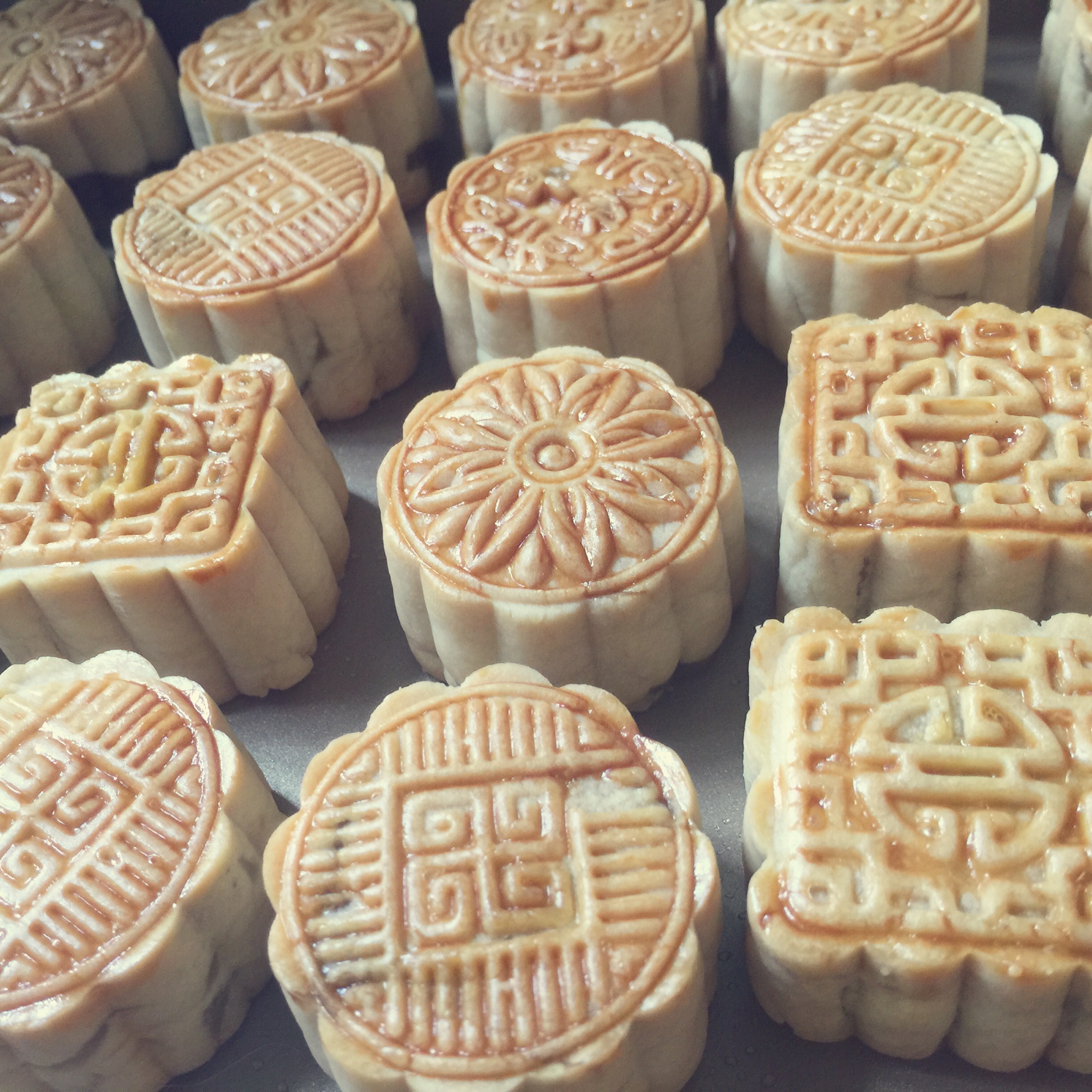 广式月饼—蛋黄莲蓉月饼