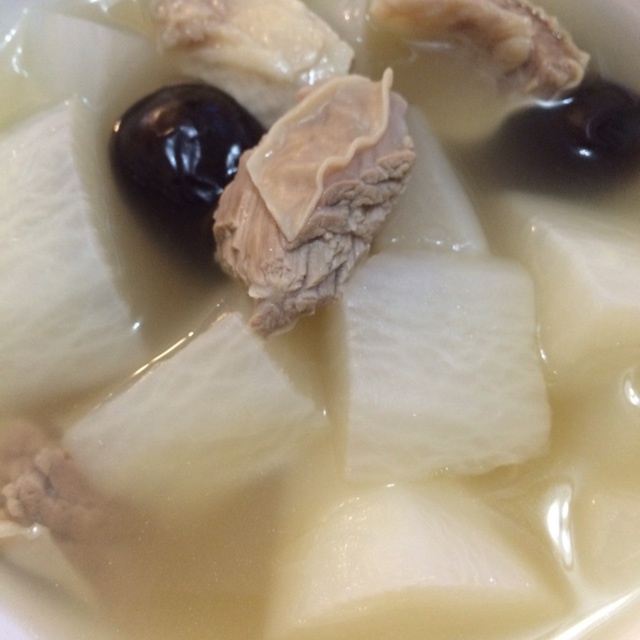 清炖白萝卜牛腩汤