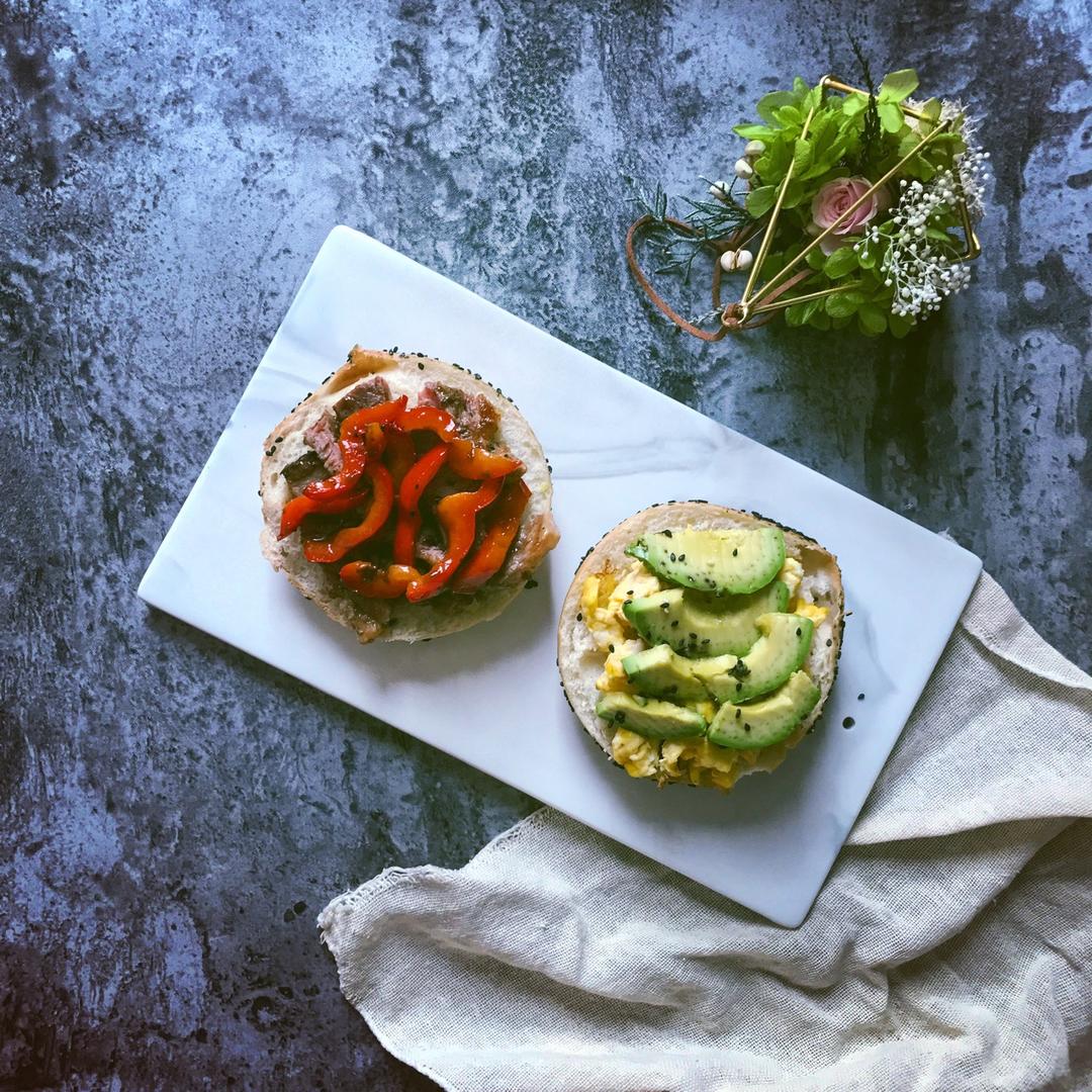 果蔬牛扒三明治（黑麦贝果版）