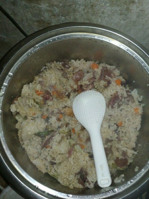 电饭煲香肠焖饭