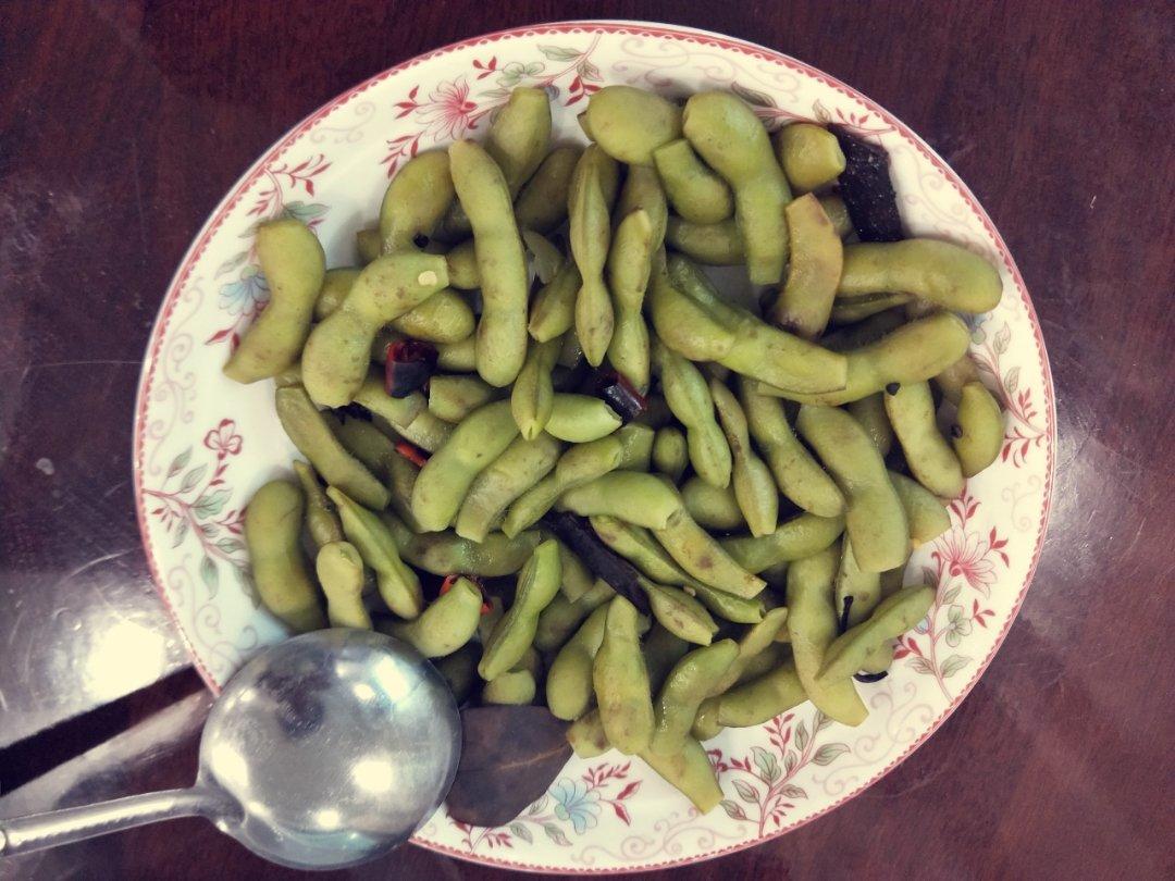 厨师长教你一道小吃：“盐水毛豆”的家常做法，好吃的停不下来