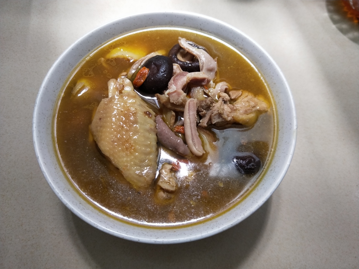 猪肚鸡——广东特色菜，处理猪肚的详细步骤的做法