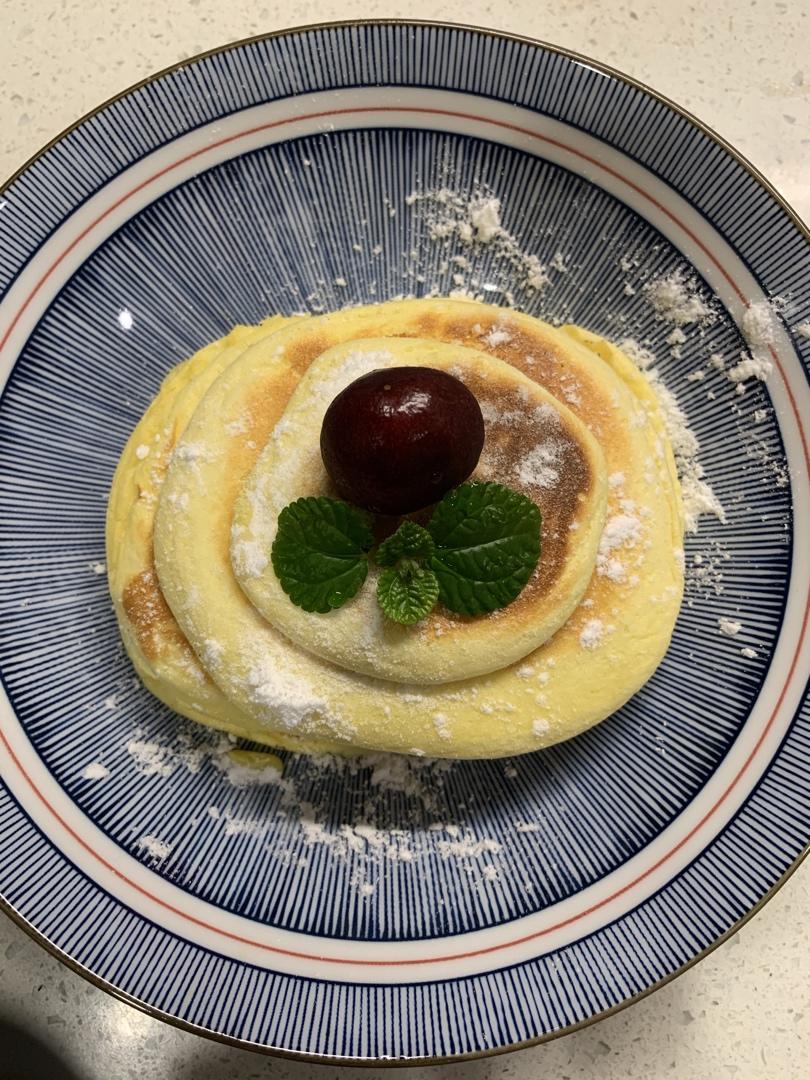 不用烤箱 15分钟无油低糖的舒芙蕾蛋糕松饼 🥞 蓬松绵软