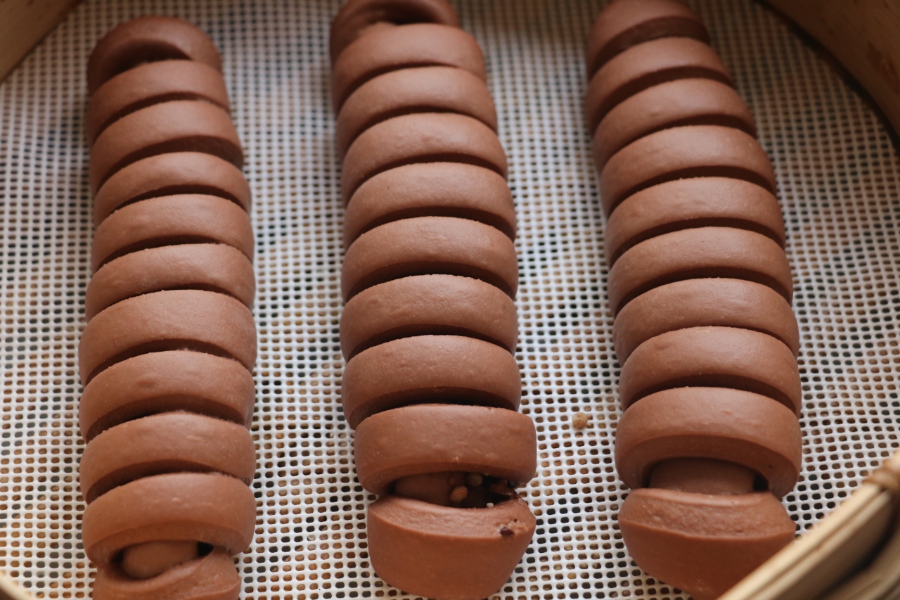 巧克力毛毛虫馒头的做法 步骤8
