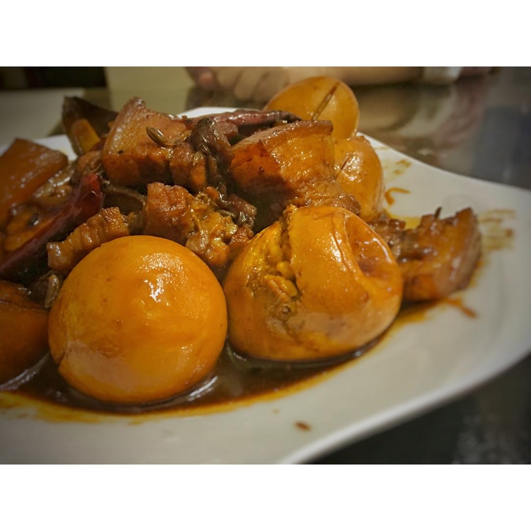 红烧肉卤蛋