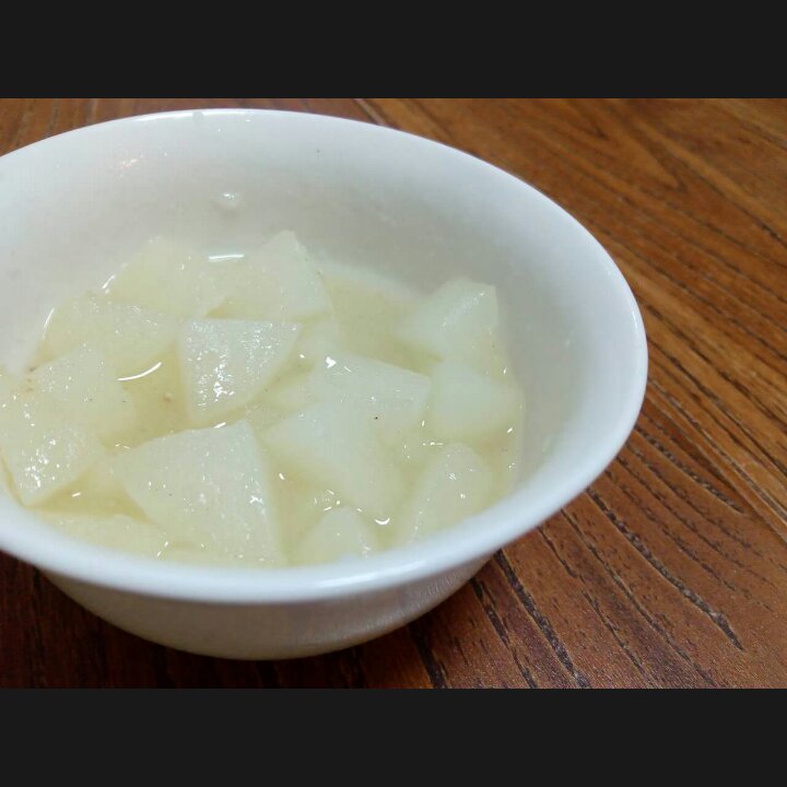 川贝冰糖炖雪梨
