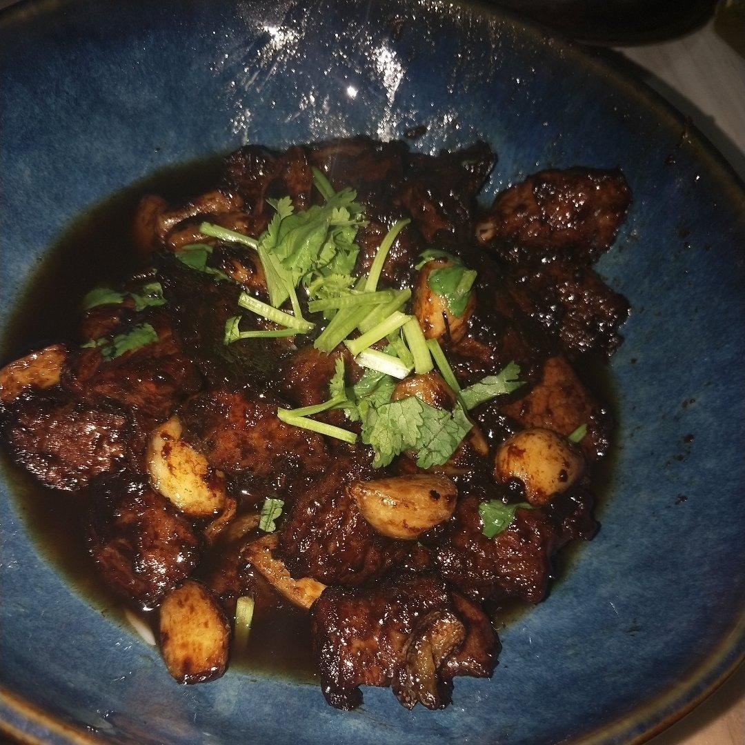 黑蒜子牛肉粒