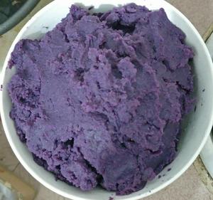 紫薯玫瑰花卷的做法 步骤1