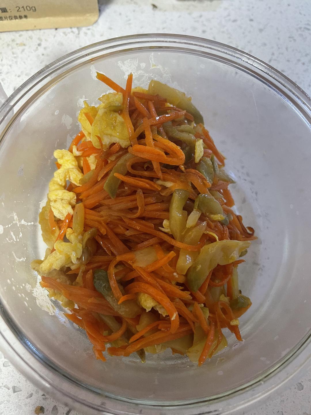 胡萝卜榨菜炒鸡蛋