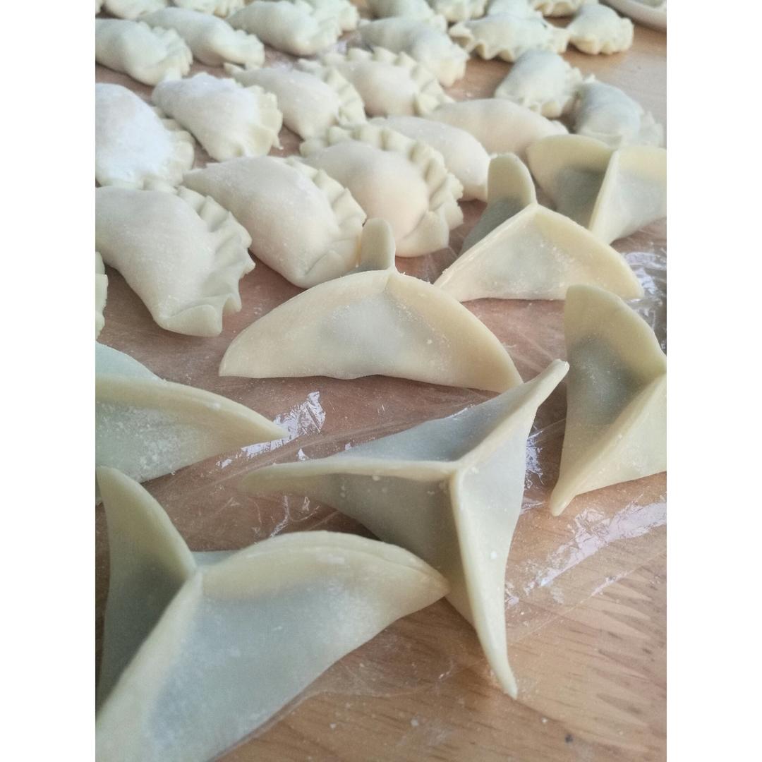 芹菜胡萝卜猪肉水饺