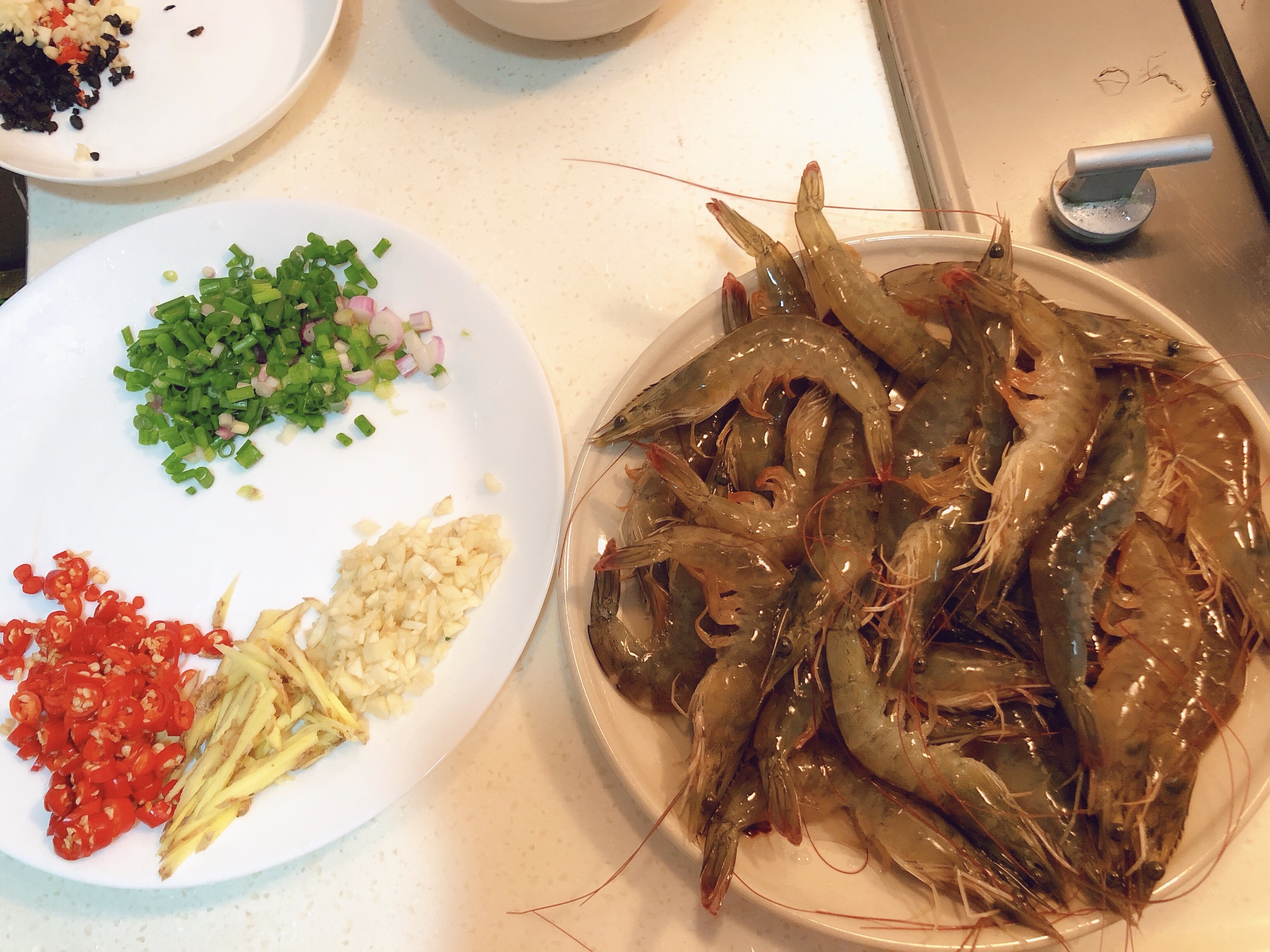 香辣基围虾的做法 步骤1