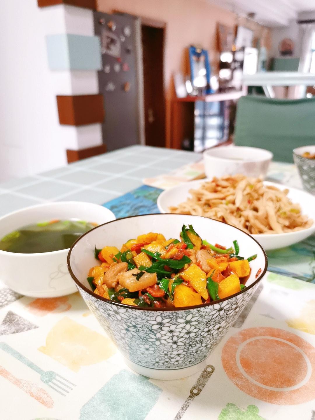 营养美味又简单的四季豆卤牛肉虾仁蛋炒饭