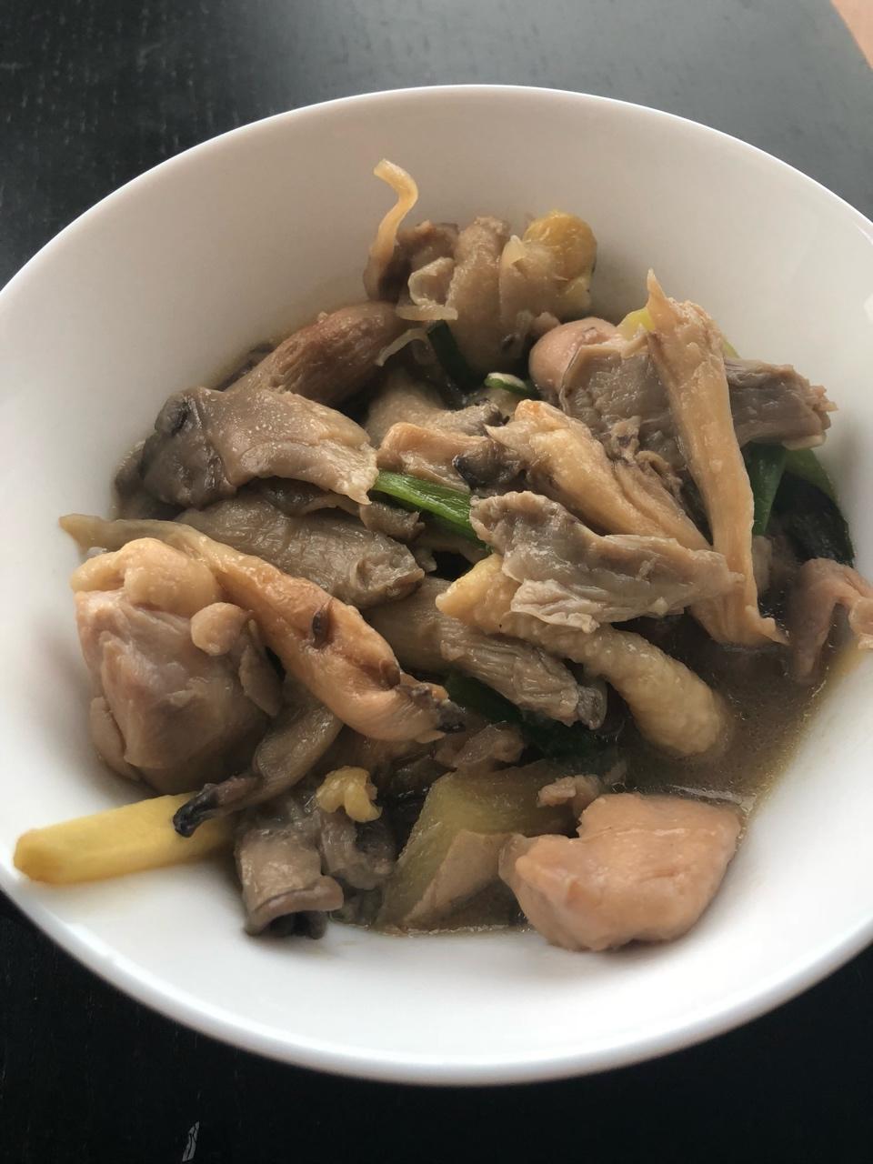 蘑菇滑鸡（香菇滑鸡）