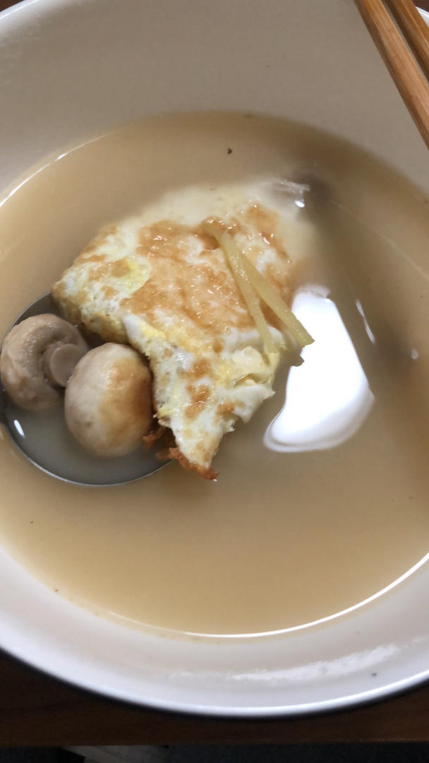 一滴都不想剩，火爆超鲜的刮油口蘑汤