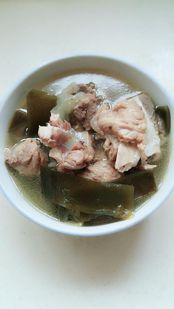 秋天的叶99做的海带排骨汤