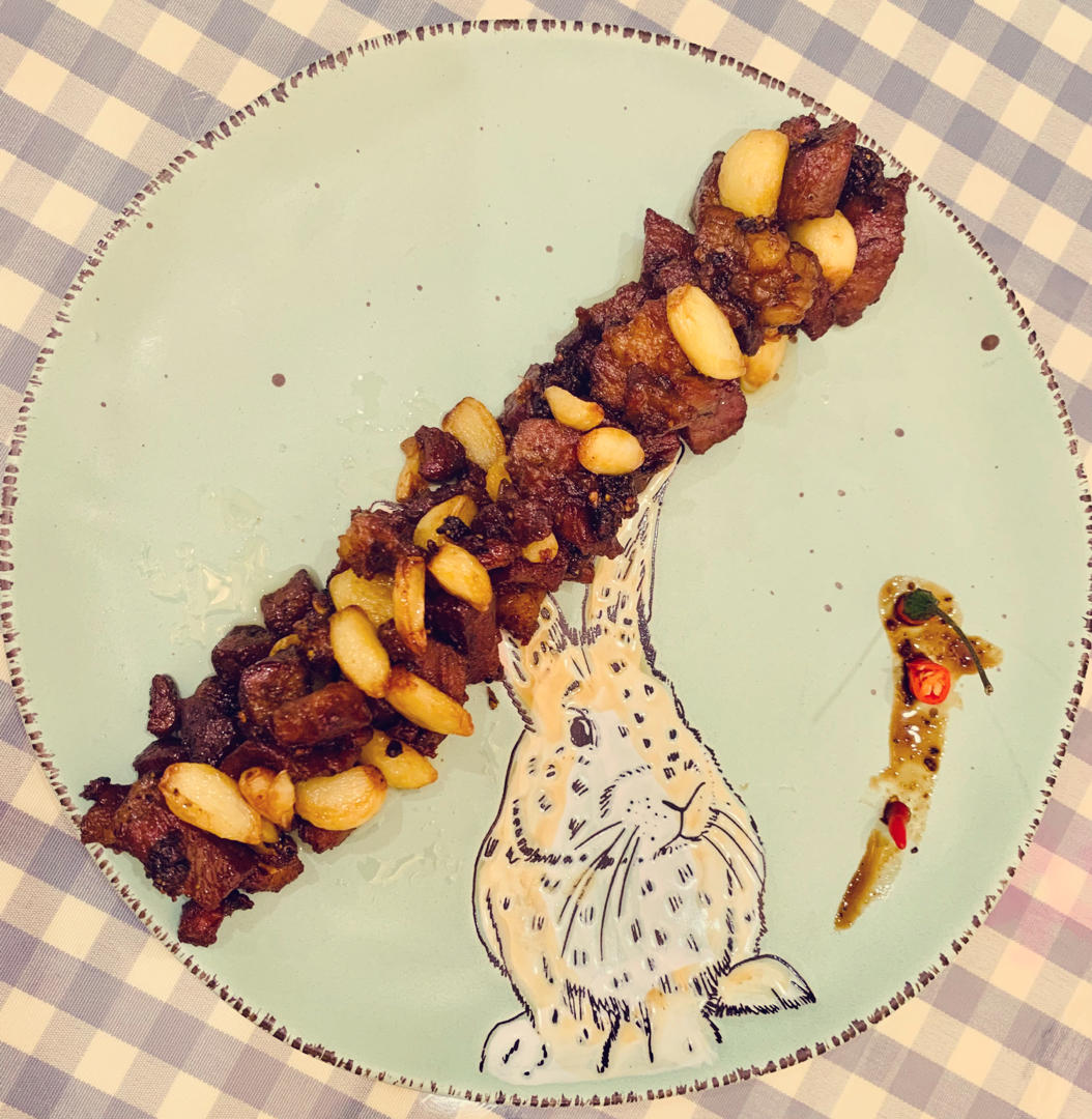 【黑蒜子牛肉粒】美味颜值集于一身的天津名菜