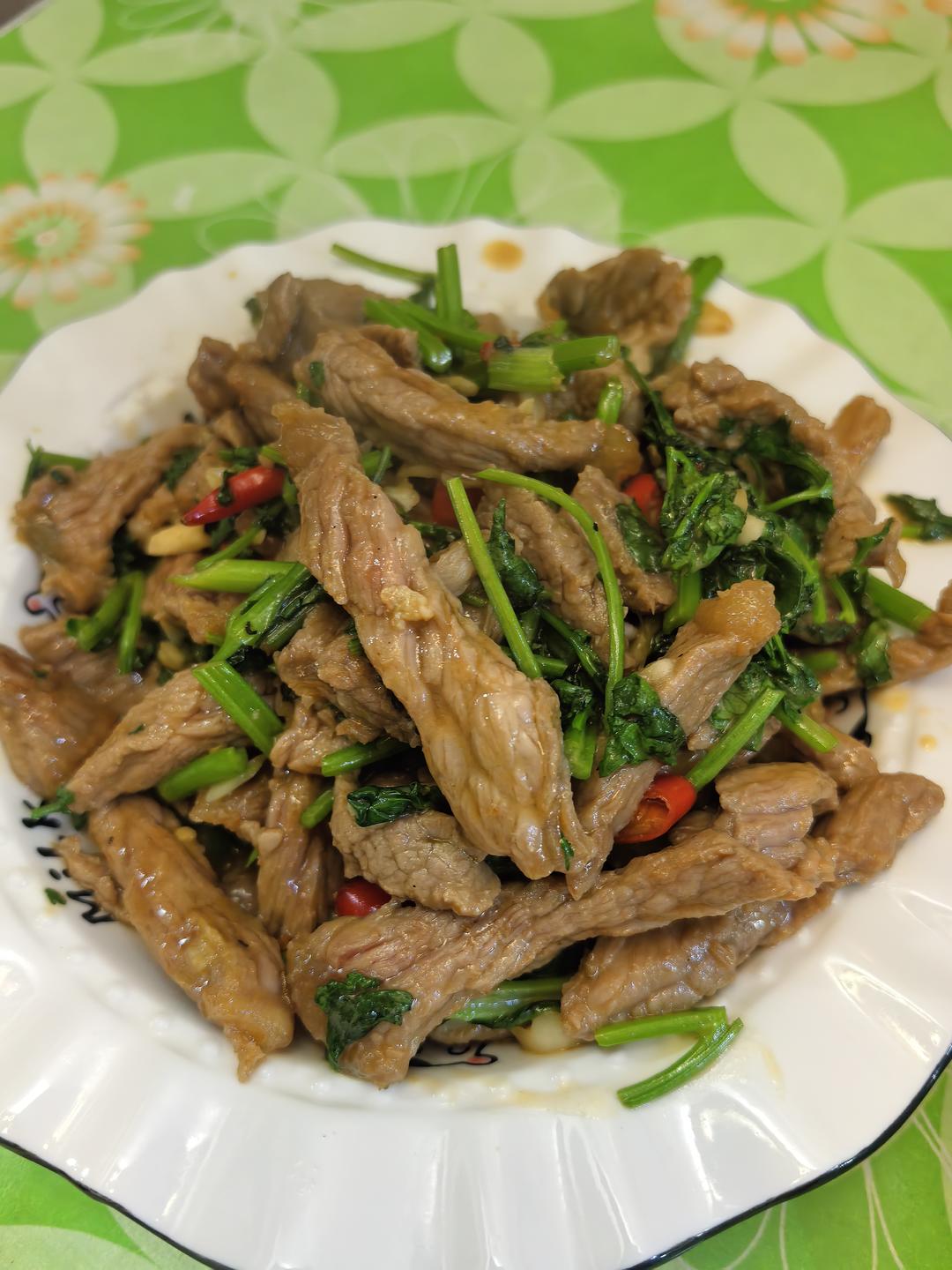 香菜炒牛肉