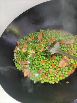 肉炒豌豆的做法 步骤8