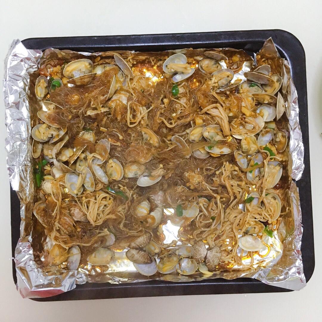 蒜蓉粉丝金针菇烤花蛤