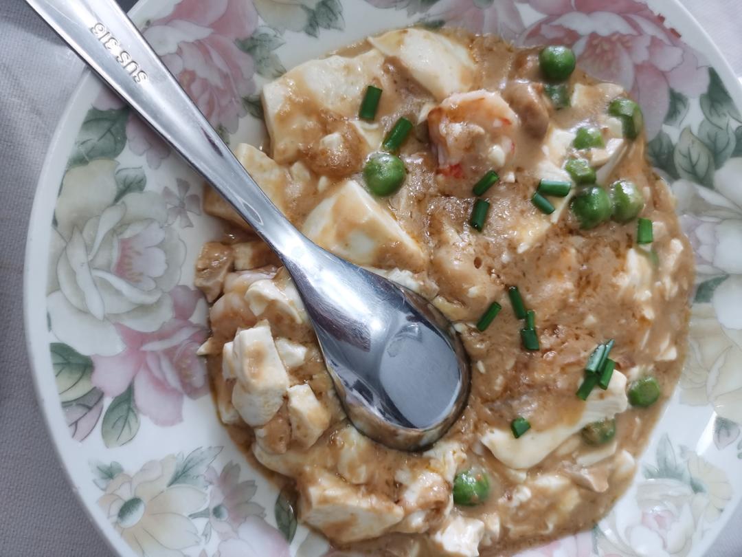 鲜掉眉毛！咸蛋黄鲜虾豆腐｜天冷煮一锅，暖胃又舒心