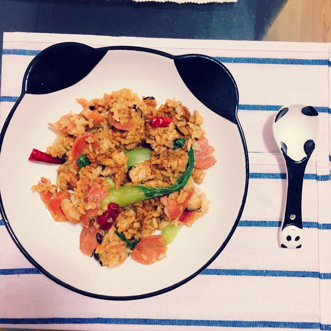 【电饭煲腊肠煲仔饭】