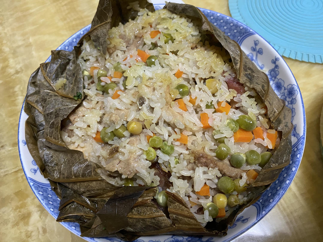 排骨栗子荷叶饭