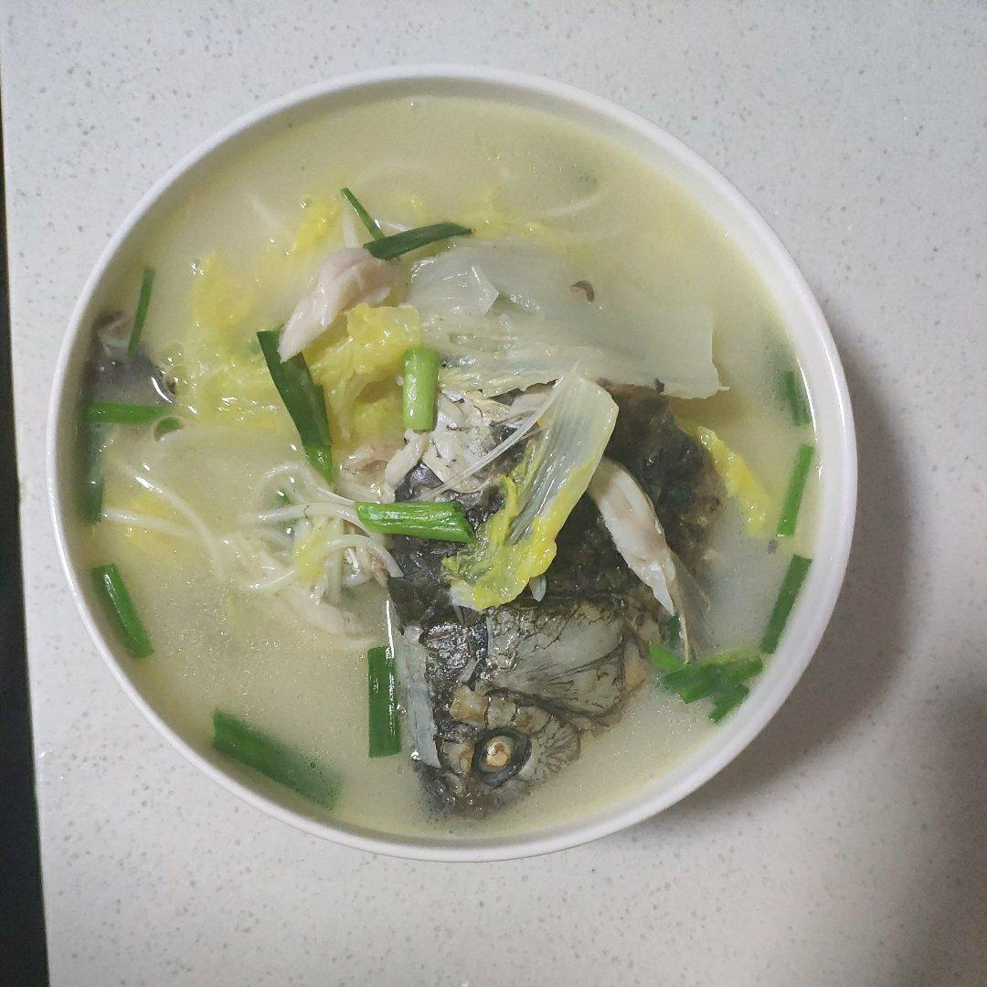 奶白鲫鱼汤