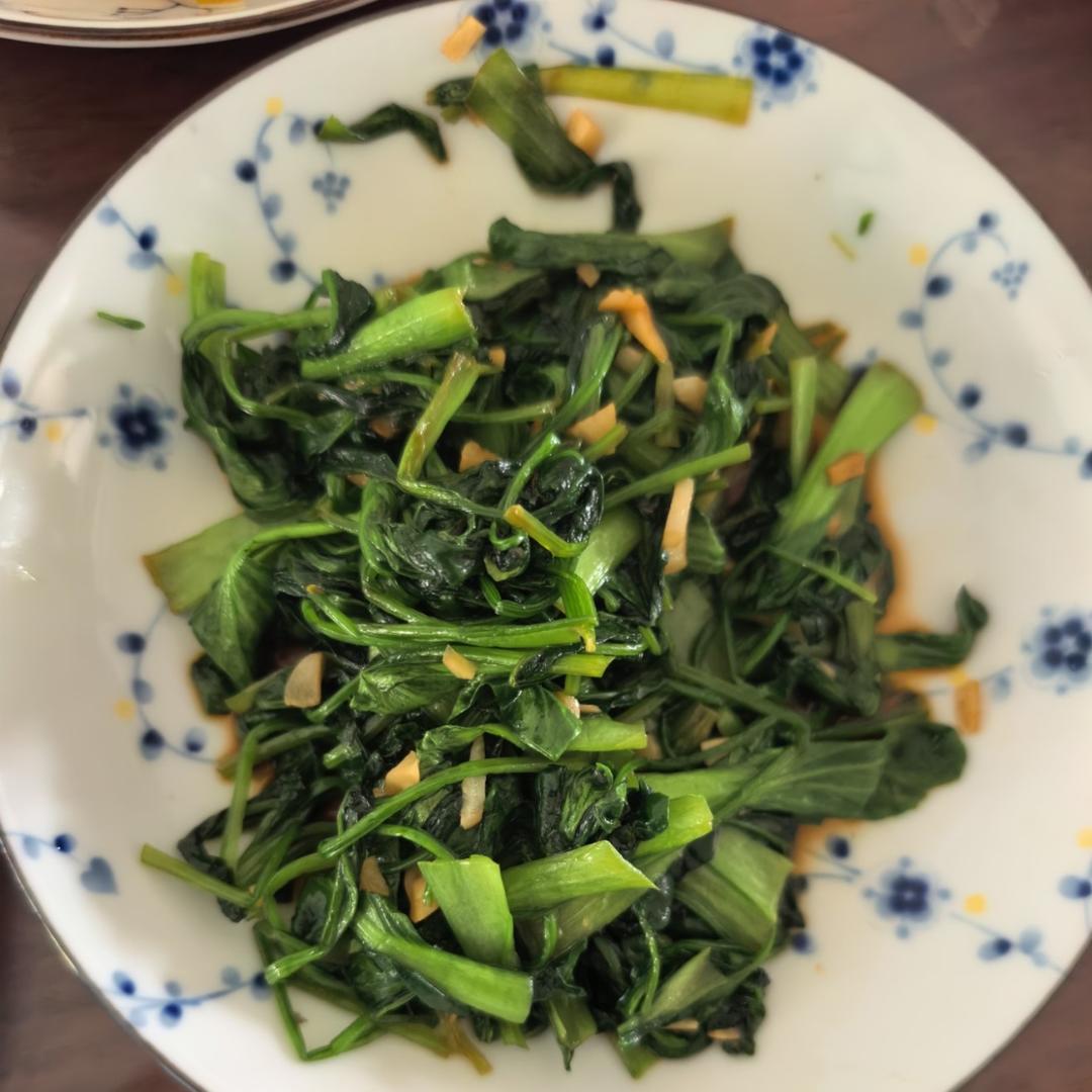 不涩口又嫩的清炒菠菜
