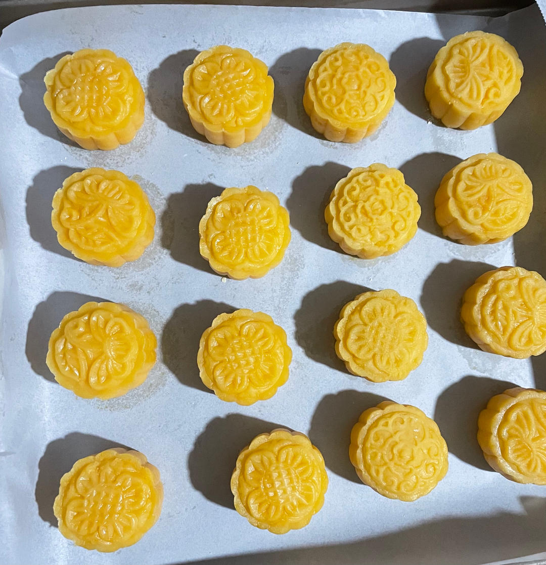【简简厨房】奶黄流心月饼，金沙奶黄月饼。
