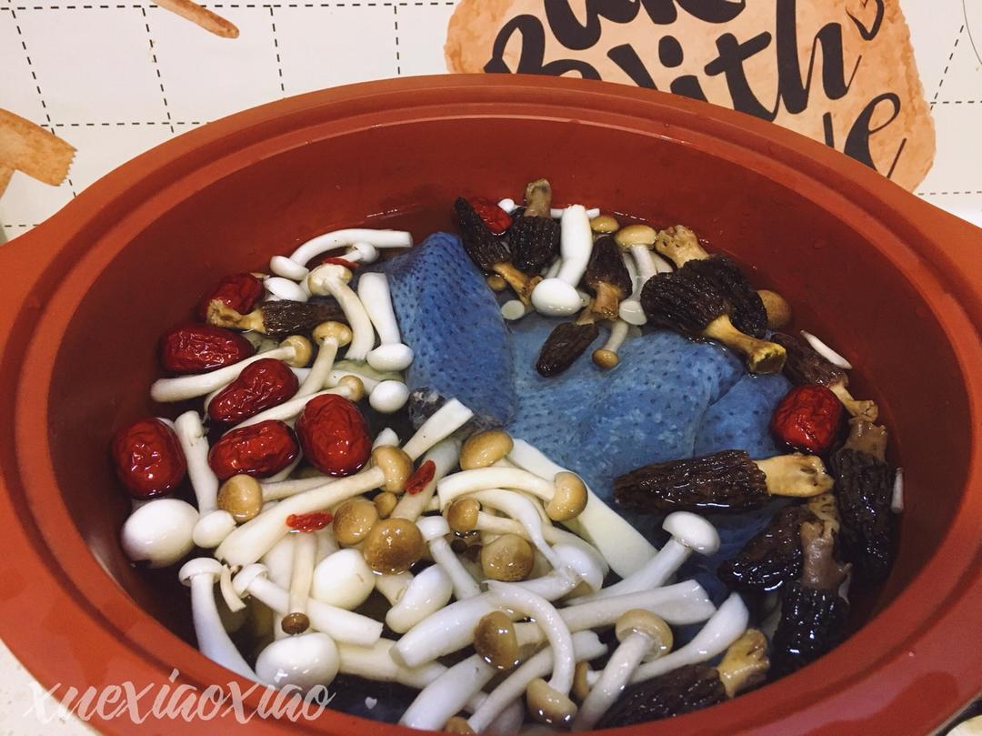 羊肚菌鸡汤（泡发与食法）