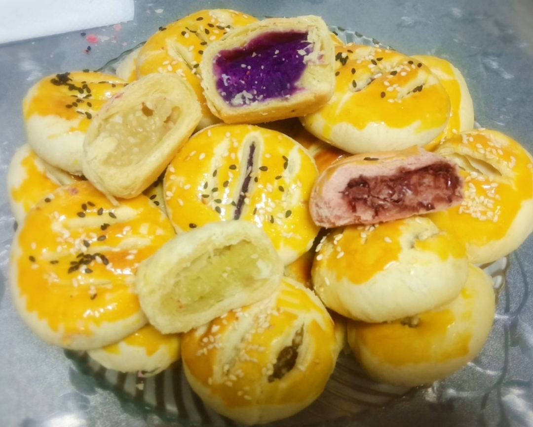 老婆饼（糯米、奶黄、紫薯、红豆）的做法