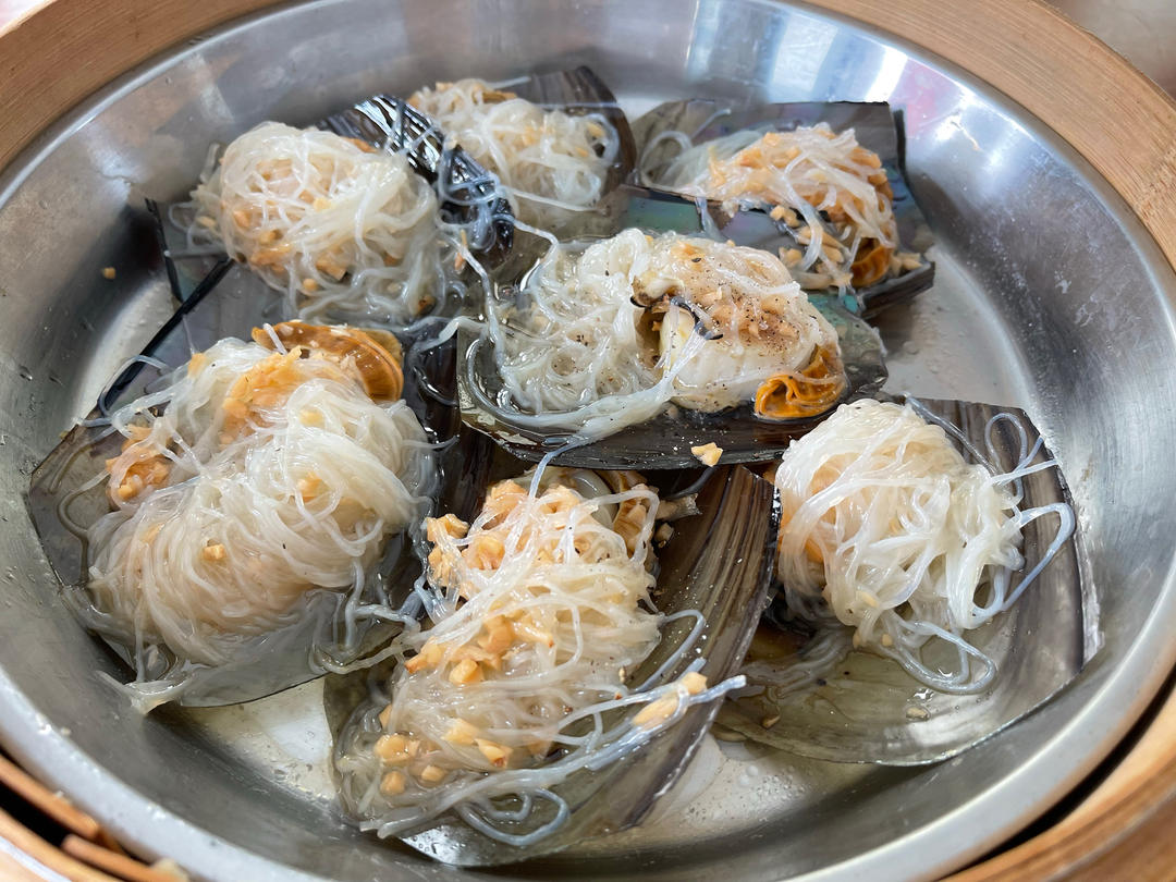 蒜蓉粉丝蒸大扇贝