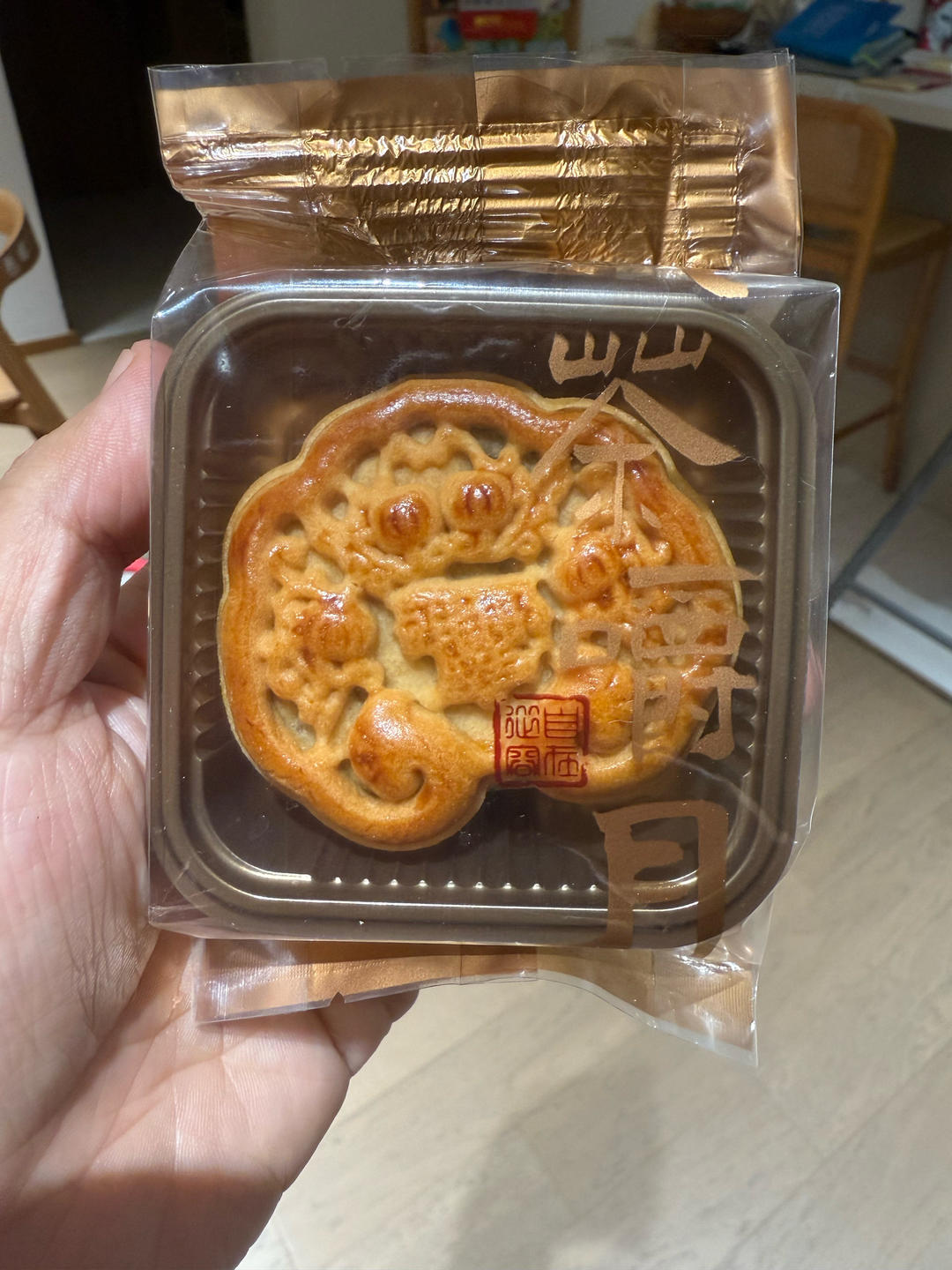 广式莲蓉蛋黄月饼/久吃不厌的经典组合