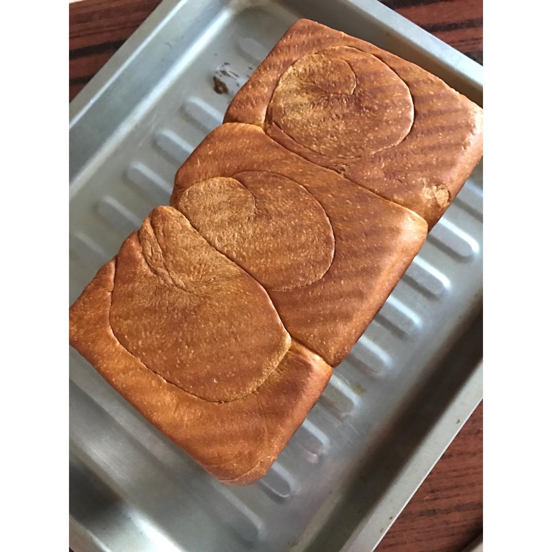 大名鼎鼎的吐司——妃娟100%中种北海道牛奶吐司