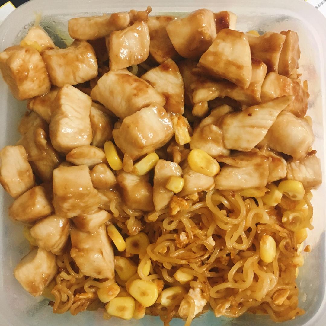 路边摊风味炒方便面