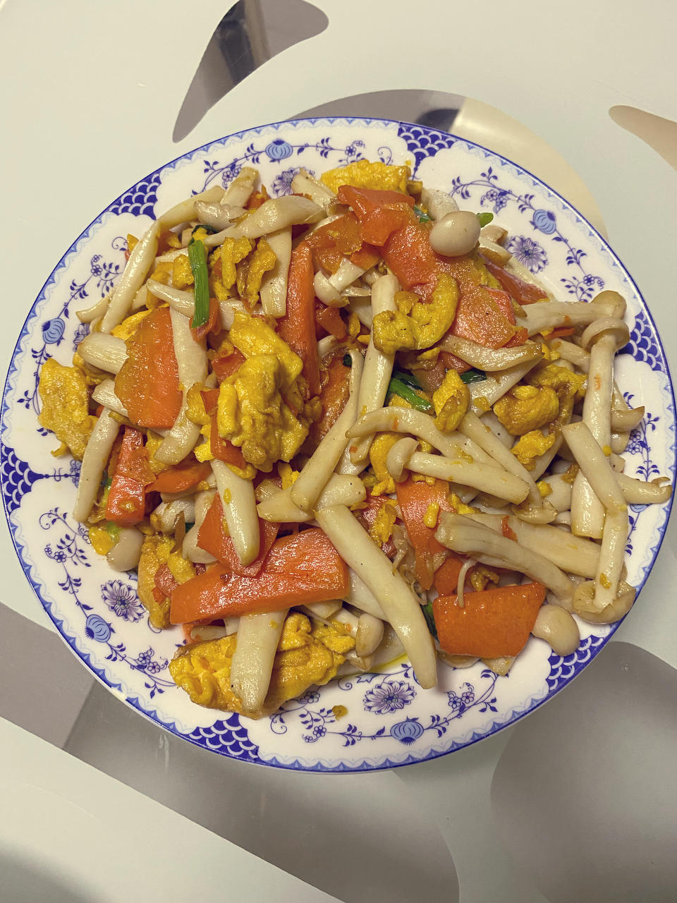 鸡蛋炒海鲜菇