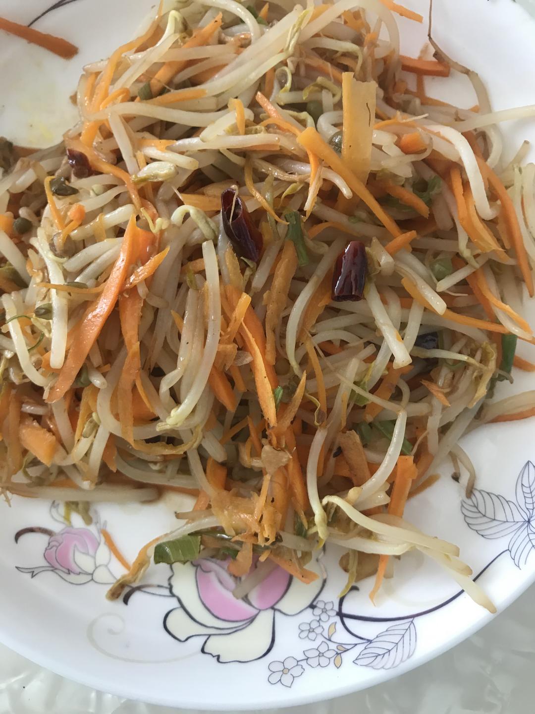 绿豆芽炒胡萝卜