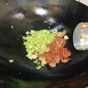 豪华版榄菜腊肠蛋炒饭的做法 步骤9