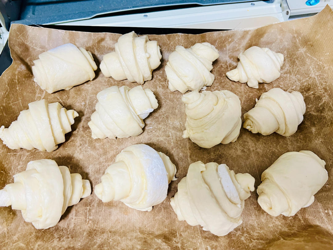 不用折叠！可颂牛角包的傻瓜做法