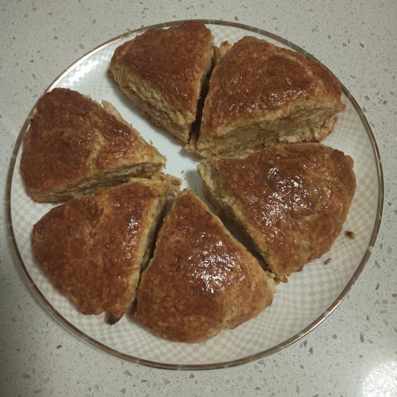 咸蛋黄肉松司康