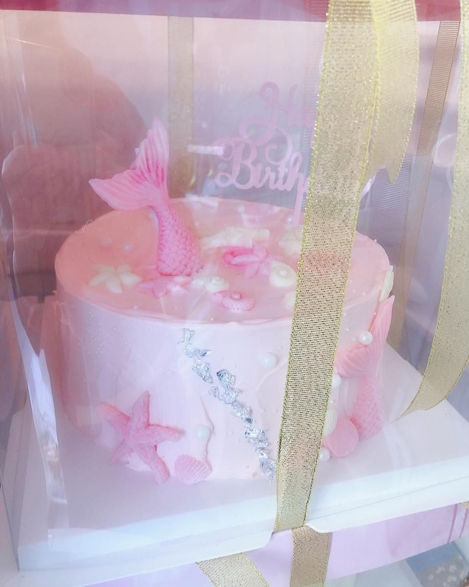 双层城堡生日蛋糕