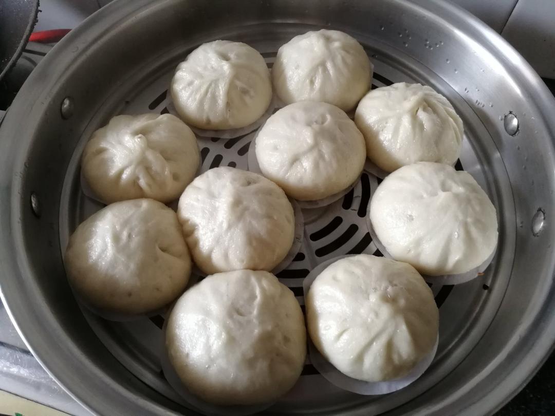 鲜美多汁的洋葱牛肉包子