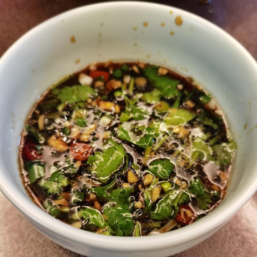 秒杀饭店的万能火锅海鲜汁#蘸料汁（减肥期间全靠它熬过来的）