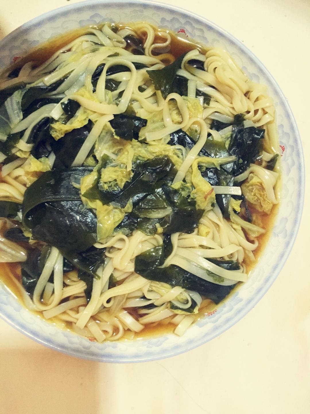 韩式海带白菜面的做法