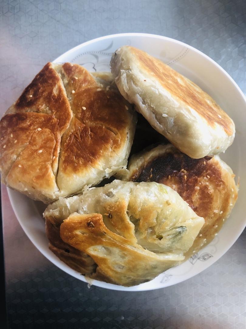 香酥掉渣的素三鲜馅饼