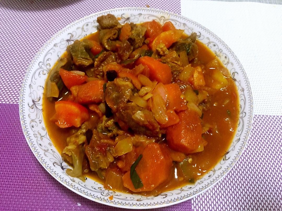 西红柿炖牛腩