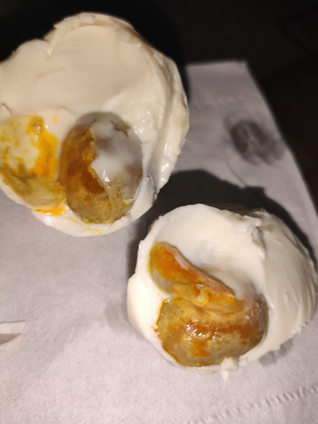 自制起砂流油咸鸡蛋