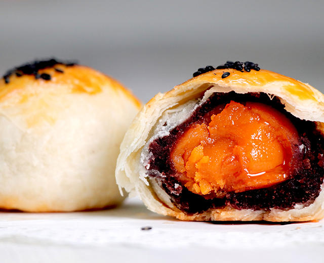 你们想学的蛋黄酥教程来了(图文+视频)的做法